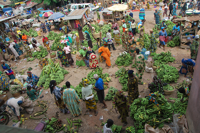 A typical banana and plantain market at Ikire in Osun State, Nigeria. Banana and plantain are staple foods for food security. Photo by Adebayo/IITA.